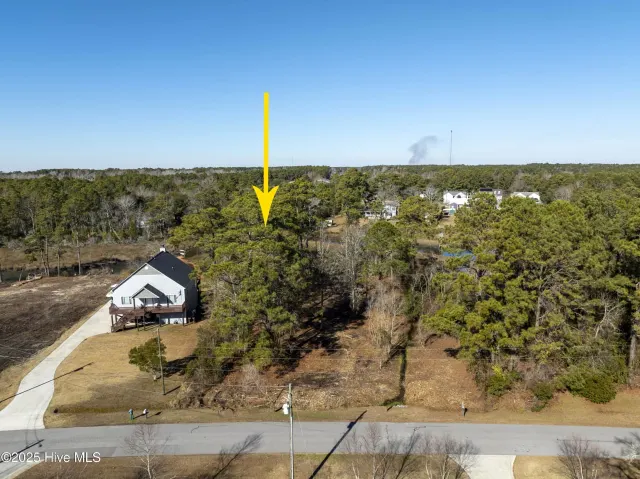 327 Chadwick Shores Drive, Sneads Ferry, NC 28460