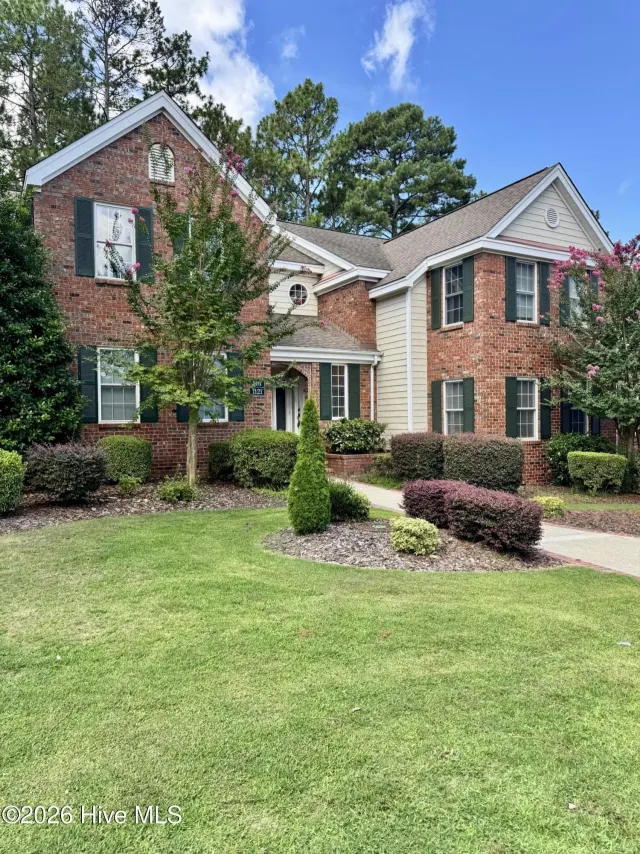 1121 Sandmoore Drive, Southern Pines, NC 28387
