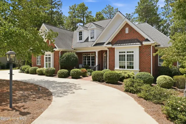 190 Wiregrass Lane, Southern Pines, NC 28387