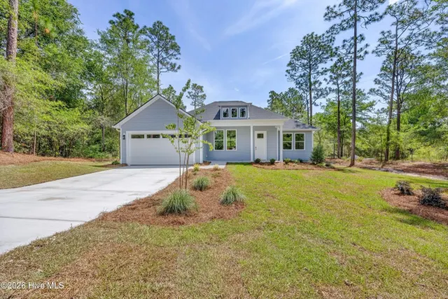 251 Foxcroft Road, Southport, NC 28461
