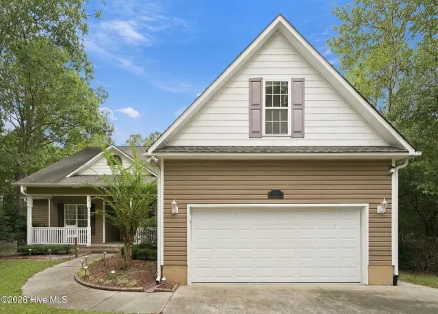 421 Riverside Lane, Stella, NC 28582