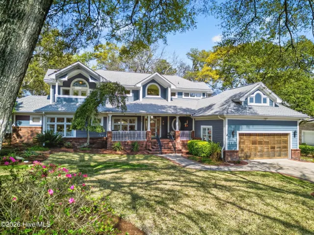 70 Clubhouse Drive SW, Supply, NC 28462