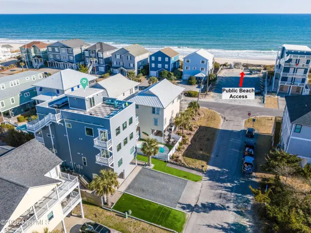 106 Charlotte Avenue, Surf City, NC 28445