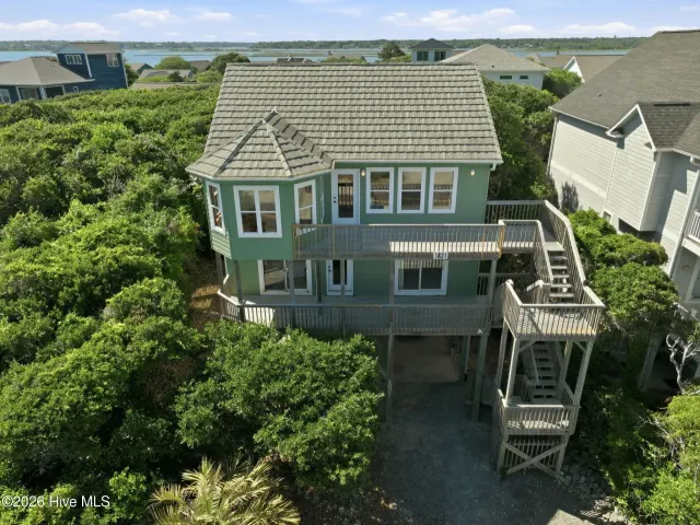 1821 S Shore Drive, Surf City, NC 28445