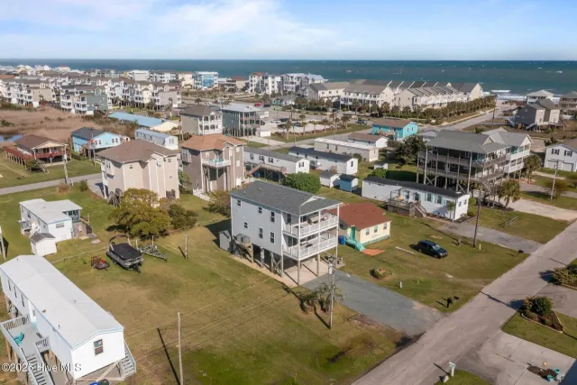 8014 8th Street, Surf City, NC 28445