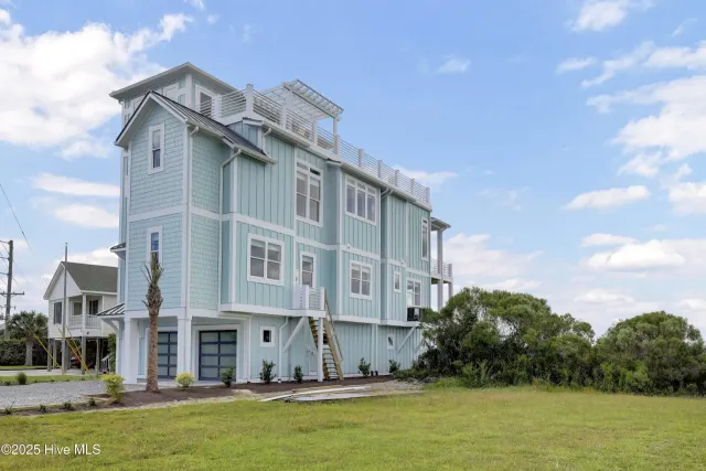 825 S Topsail Drive, Surf City, NC 28445