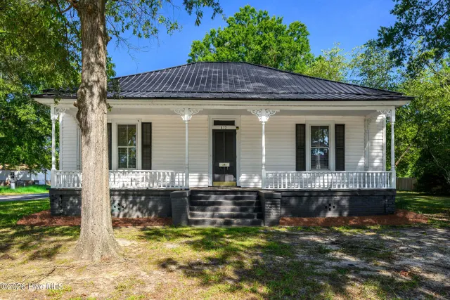 412 W Walnut Street, Tarboro, NC 27886