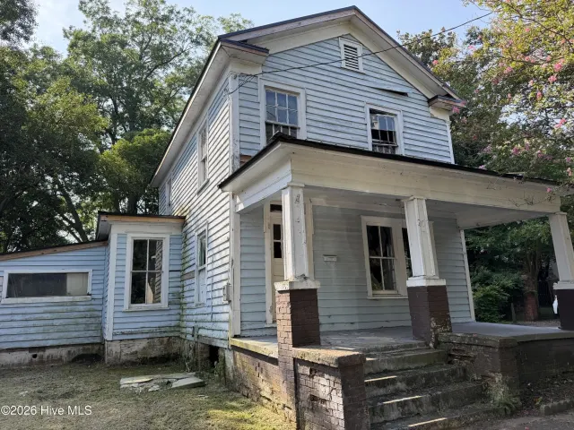 207 N Pierce Street, Washington, NC 27889