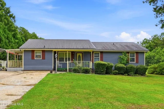 796 Mary White Road, Whiteville, NC 28472