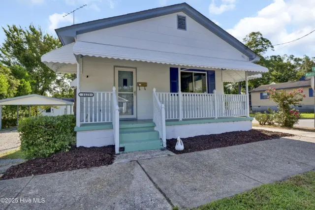 1121 S 6th Street, Wilmington, NC 28401