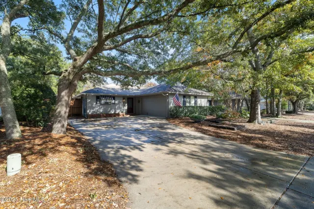 1305 Two Mile Circle E, Wilmington, NC 28405