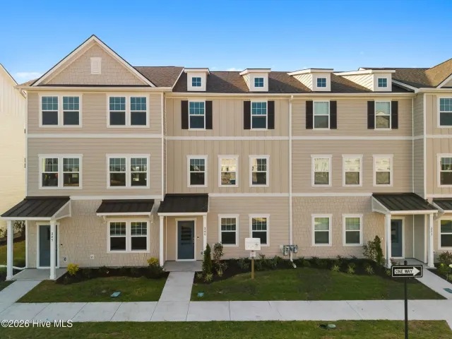249 Pelican Flight Loop, Wilmington, NC 28412