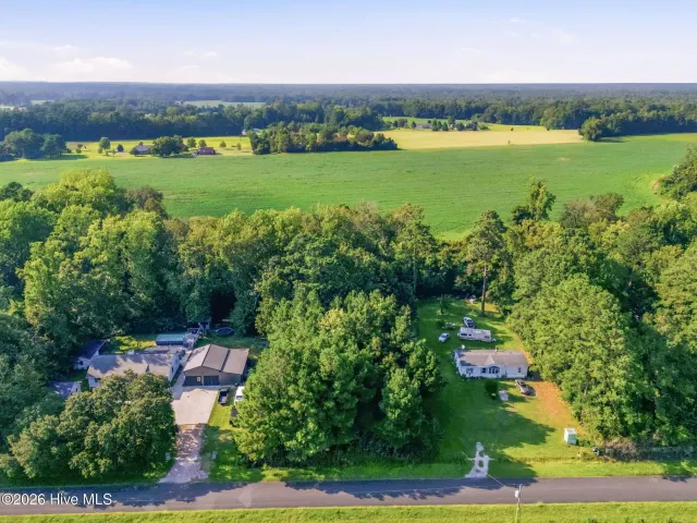 704 Gordon Lewis Drive SE, Winnabow, NC 28479