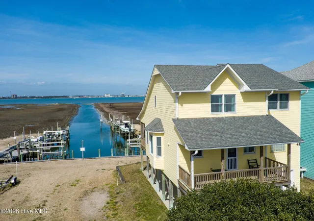 1711 E Fort Macon Road, Atlantic Beach, NC 28512