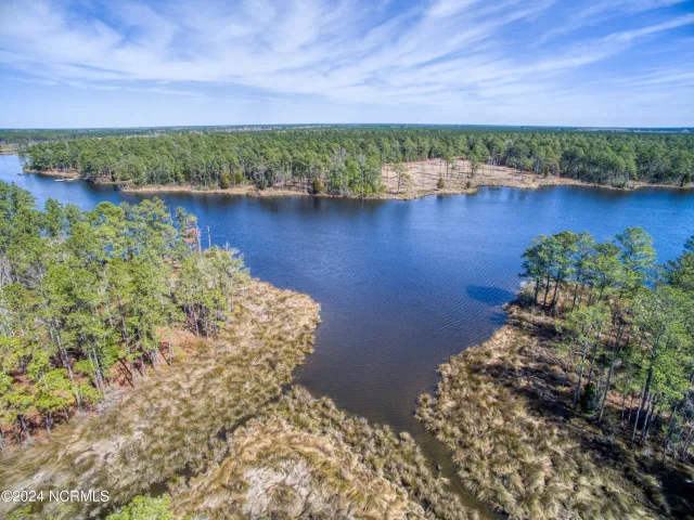 15 Alexander Drive, Belhaven, NC 27810