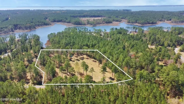 32 & 33 32 & 33 Bailey Pointe Drive, Belhaven, NC 27810