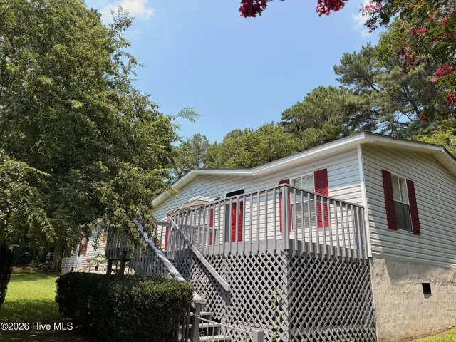 716 Pinecrest Street, Carthage, NC 28327