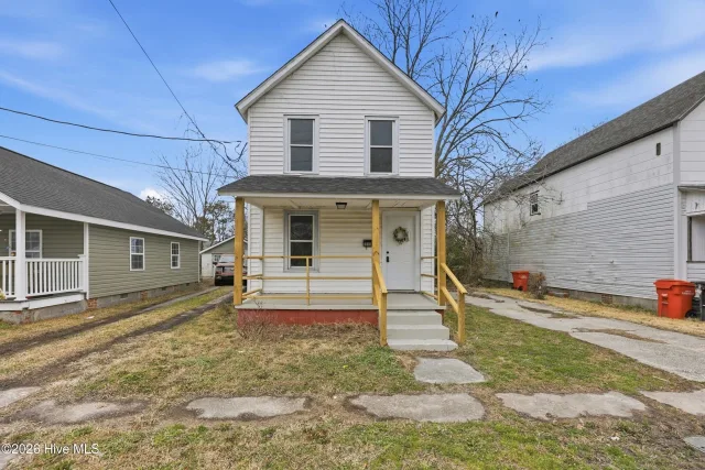 200 Queen Street, Elizabeth City, NC 27909