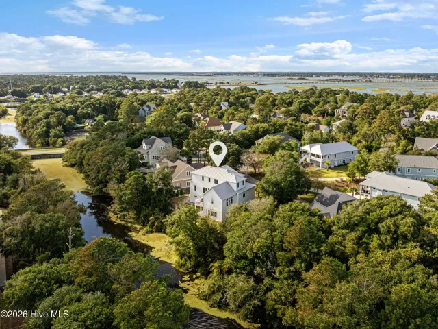 8807 Edgewater Court, Emerald Isle, NC 28594