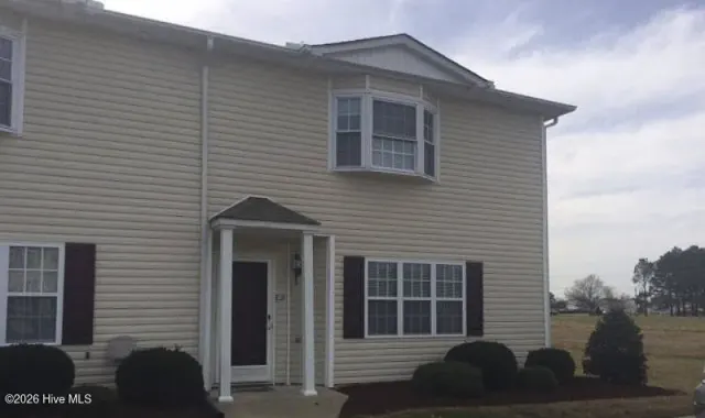 2124 Flagstone Court F11, Greenville, NC 27834