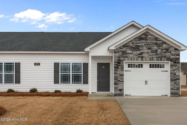 4228 Laurel Ridge Drive B, Greenville, NC 27834