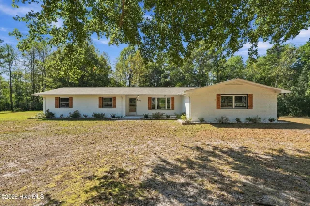564 Old Folkstone Road, Holly Ridge, NC 28445