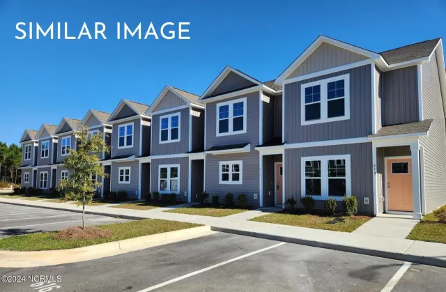 105 Loren Road, Hubert, NC 28539