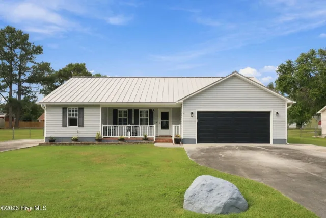 107 Fodder Drive, Hubert, NC 28539