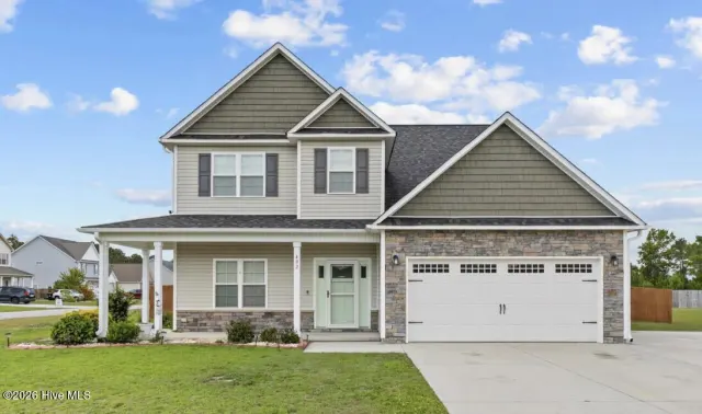 402 Kinroff Drive, Hubert, NC 28539