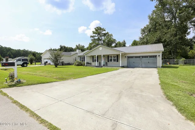102 Turtle Creek Court, Jacksonville, NC 28540