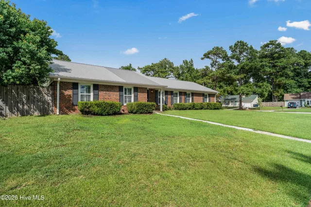 120 Silver Leaf Drive, Jacksonville, NC 28546