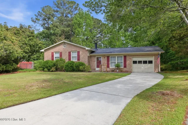 206 Chatham Court, Jacksonville, NC 28540