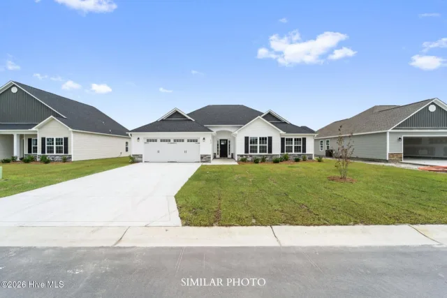 521 Appalachian Trail N, Jacksonville, NC 28546
