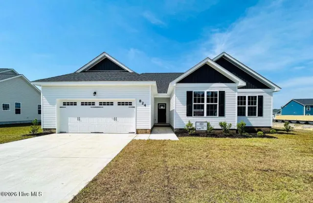 832 Hidden Bridge Drive, Jacksonville, NC 28546