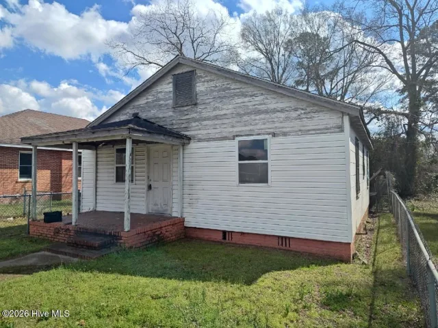 317 E Peyton Avenue, Kinston, NC 28501