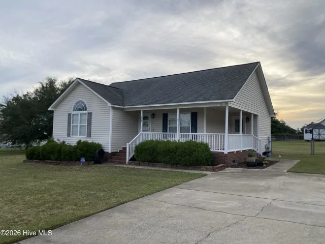 103 Stewart'S Farm Road, La Grange, NC 28551