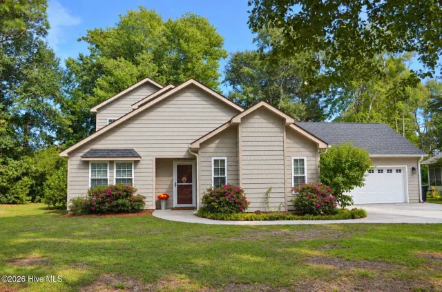 216 Lord Granville Drive, Morehead City, NC 28557