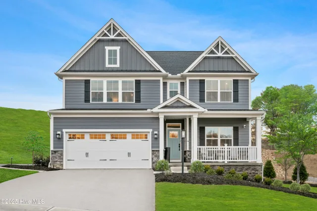 637 Delia Circle, Navassa, NC 28451