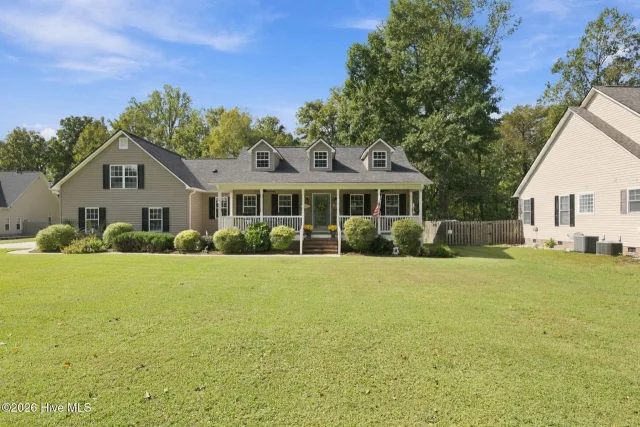 100 Fern Court, New Bern, NC 28562