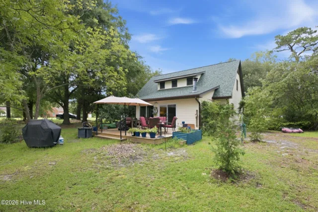 1210 Pelican Drive, New Bern, NC 28560