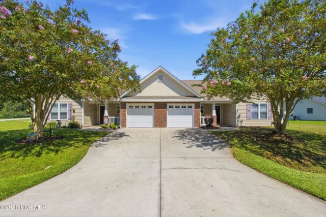 209 Hawks Bluff Drive, New Bern, NC 28560