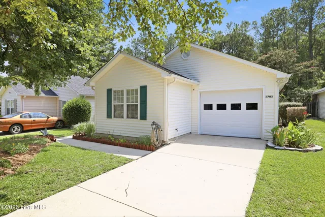 3703 Elizabeth Avenue, New Bern, NC 28562