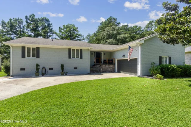 701 Plantation Drive, New Bern, NC 28562