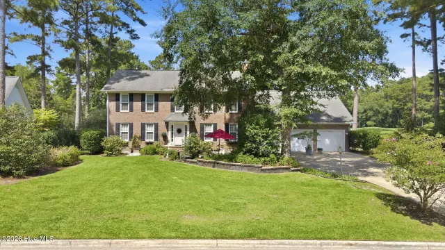 8002 Club House Drive, New Bern, NC 28562