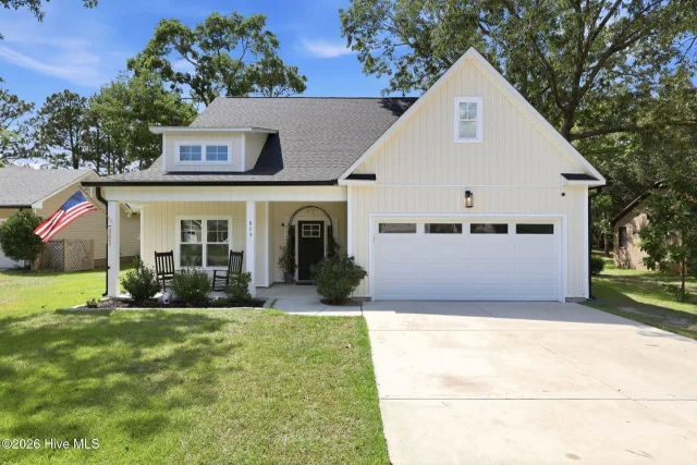 813 Bluebird Drive, New Bern, NC 28560