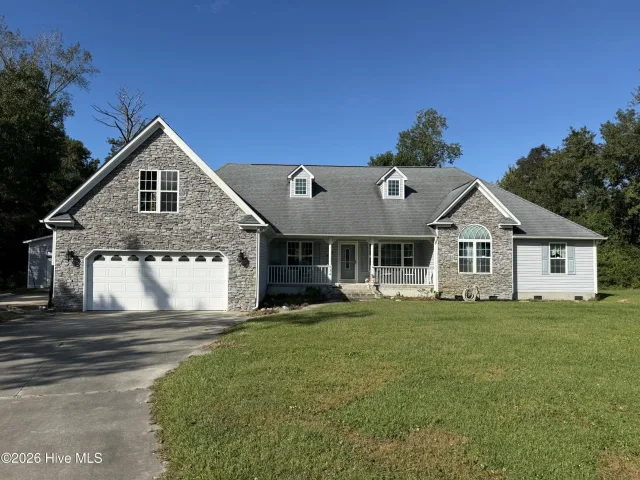 134 Bur Oaks Boulevard, Newport, NC 28570