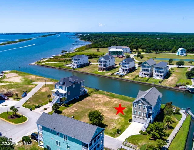 329 Oxton Place, Newport, NC 28570