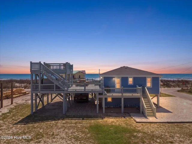 7211 10th Avenue, North Topsail Beach, NC 28460