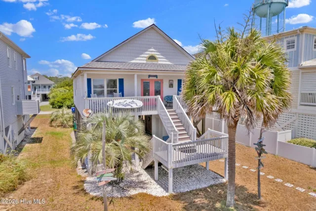 108 W Dolphin Drive, Oak Island, NC 28465