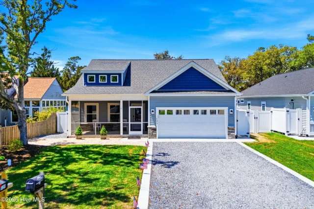 121 NW 12th Street, Oak Island, NC 28465